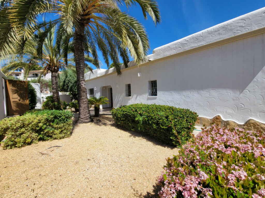 Detached Villa Moraira Alicante - image 9