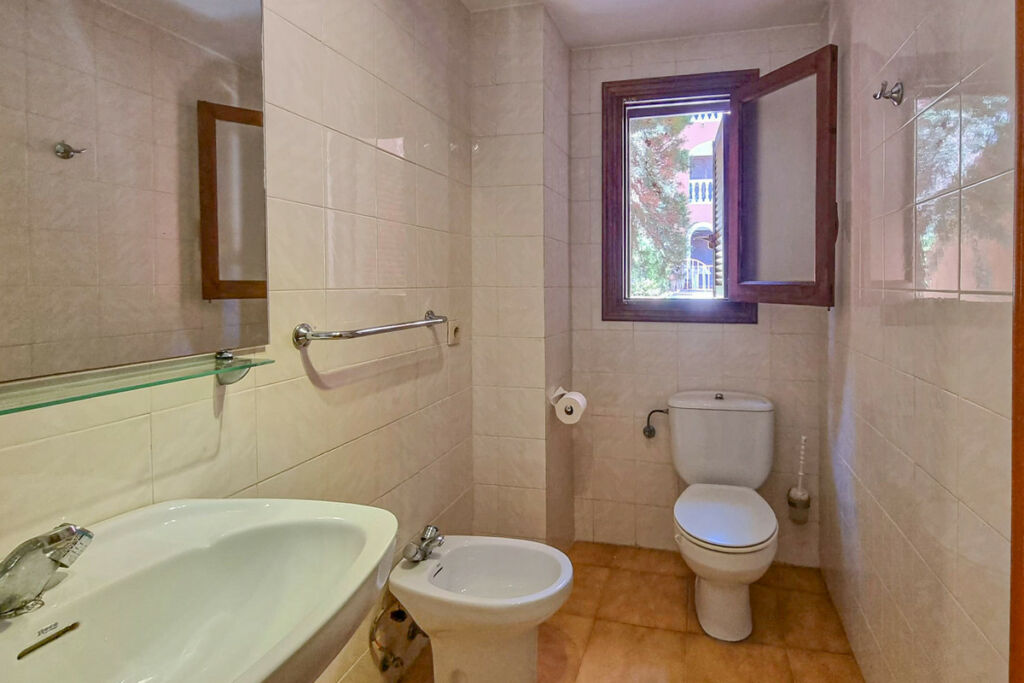 Townhouse Calpe Alicante - image 9