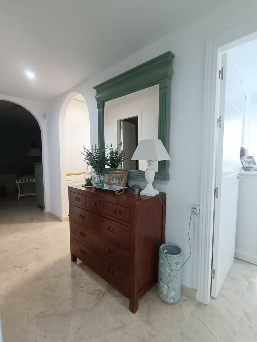 Middle Floor Apartment Estepona Málaga - image 9