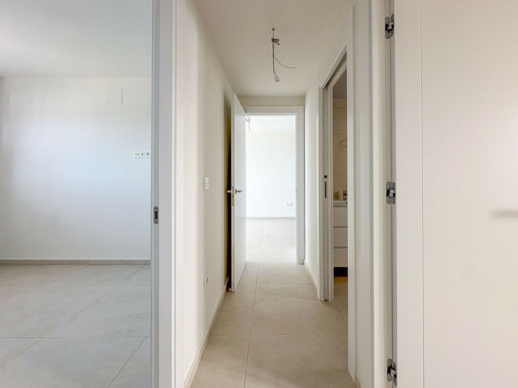 Middle Floor Apartment Fuengirola Málaga - image 9