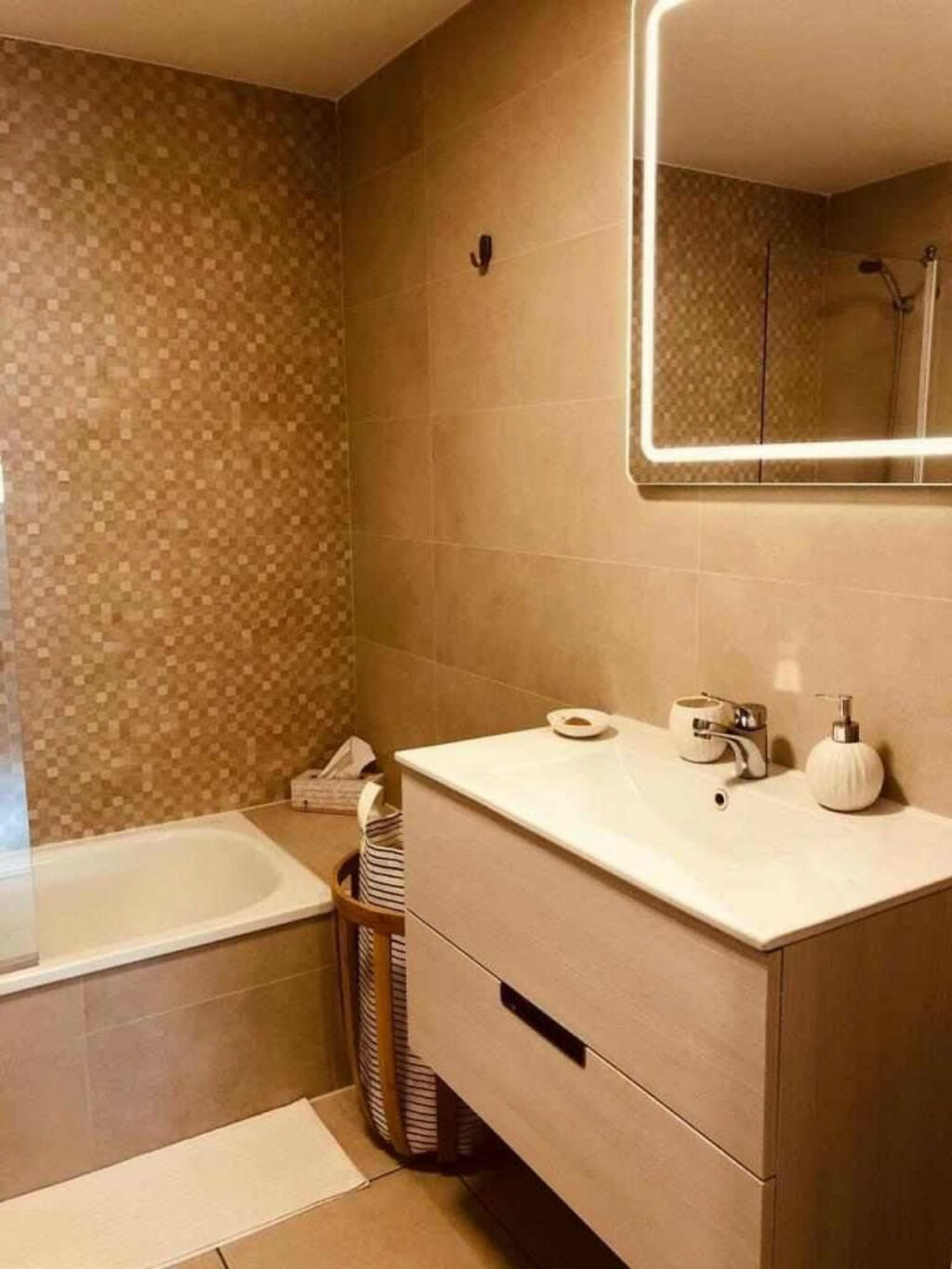 Middle Floor Apartment La Campana Málaga - image 9
