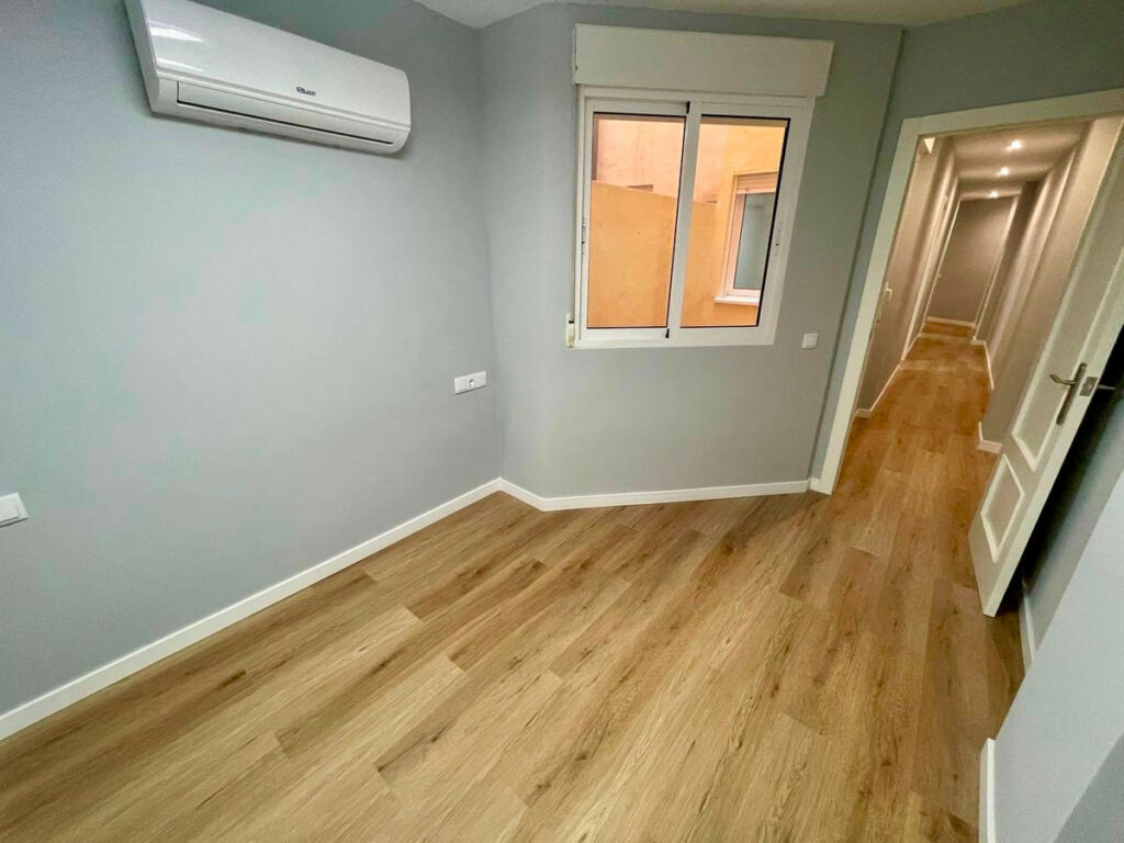 Ground Floor Apartment Torrevieja Alicante - image 9