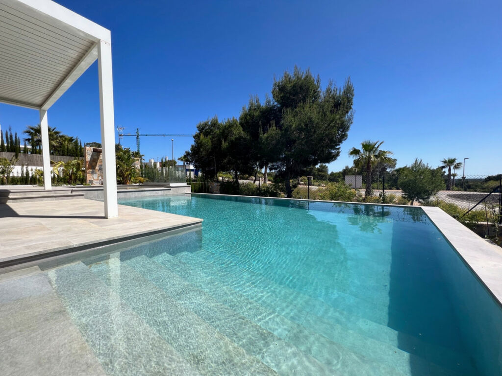 Detached Villa Las Colinas Golf Alicante - image 9
