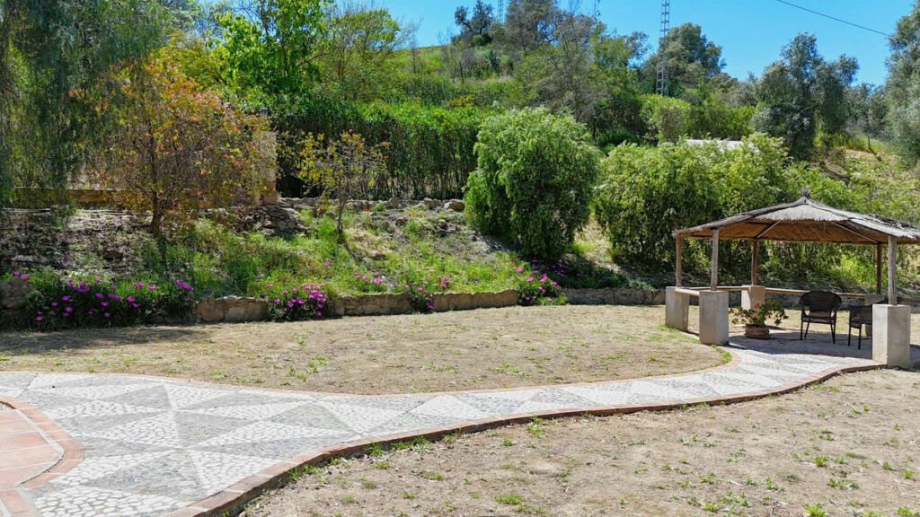 Detached Villa Coín Málaga - image 9