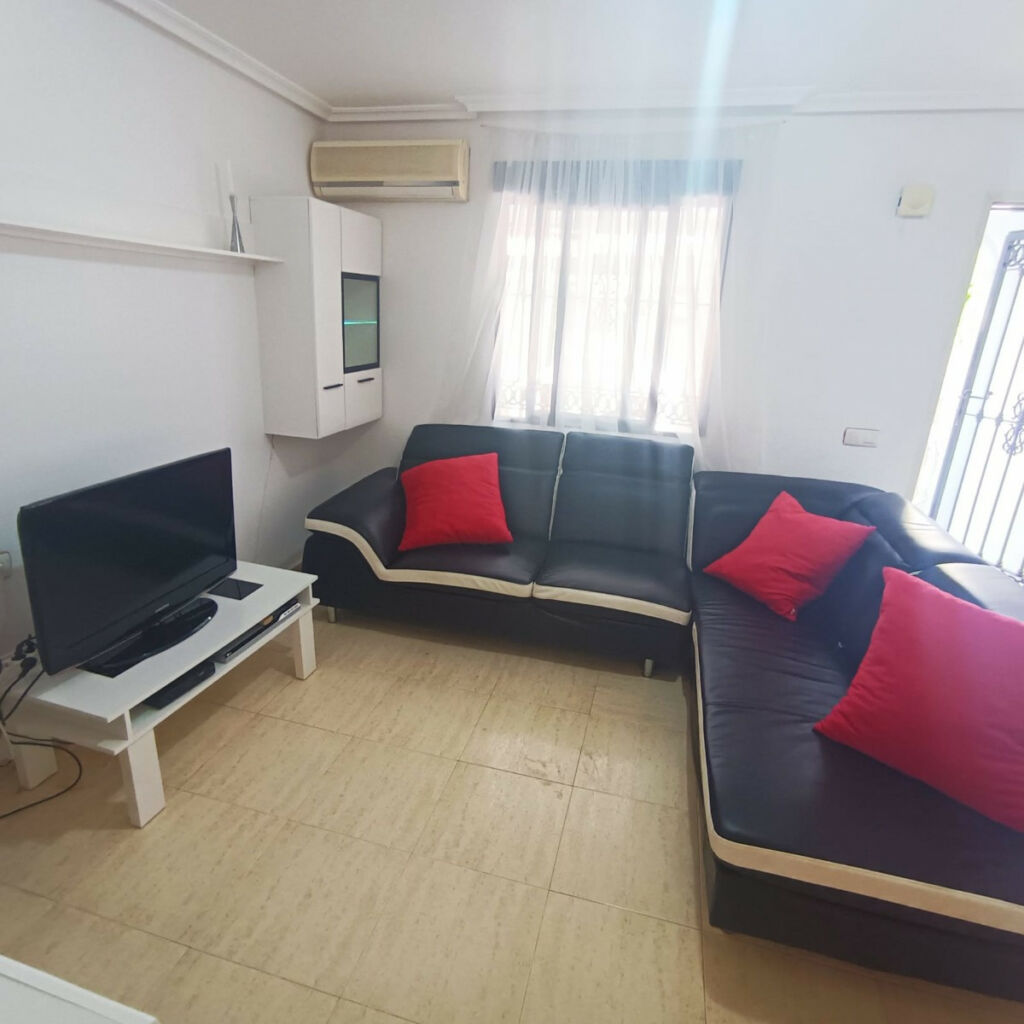 Townhouse Torrevieja Alicante - image 8