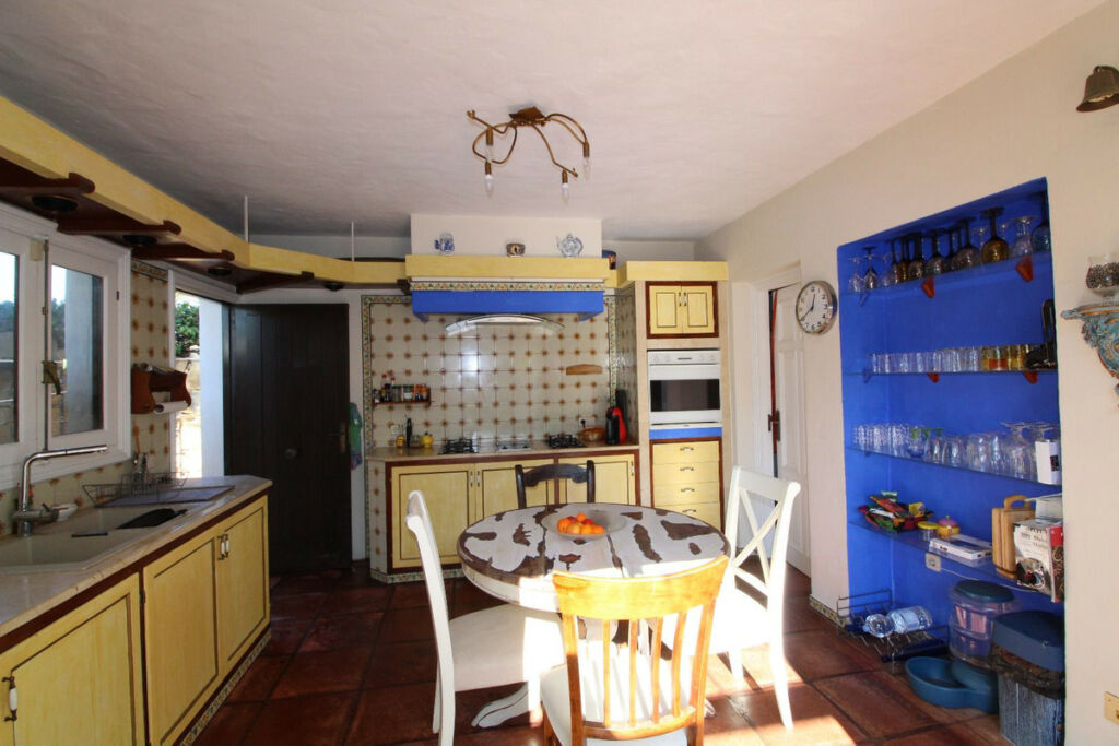 Detached Villa New Golden Mile Málaga - image 9