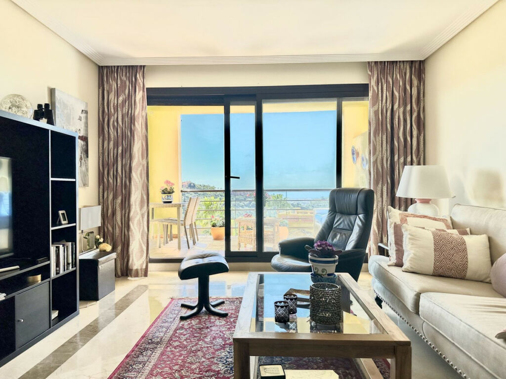 Middle Floor Apartment Los Arqueros Málaga - image 9