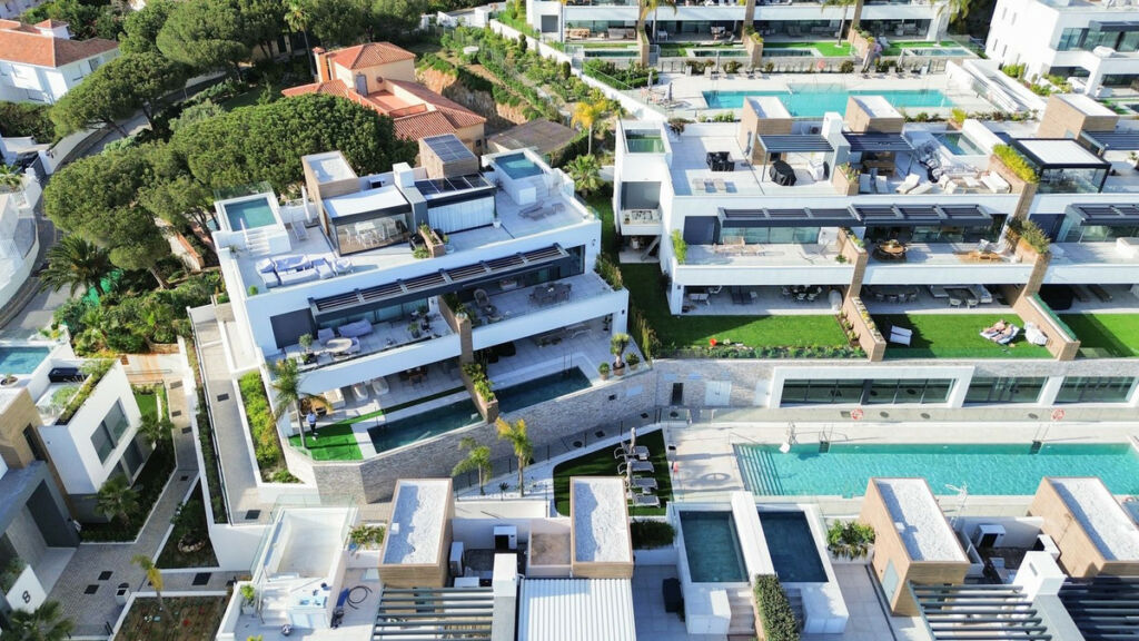 Duplex Cabopino Málaga - image 10