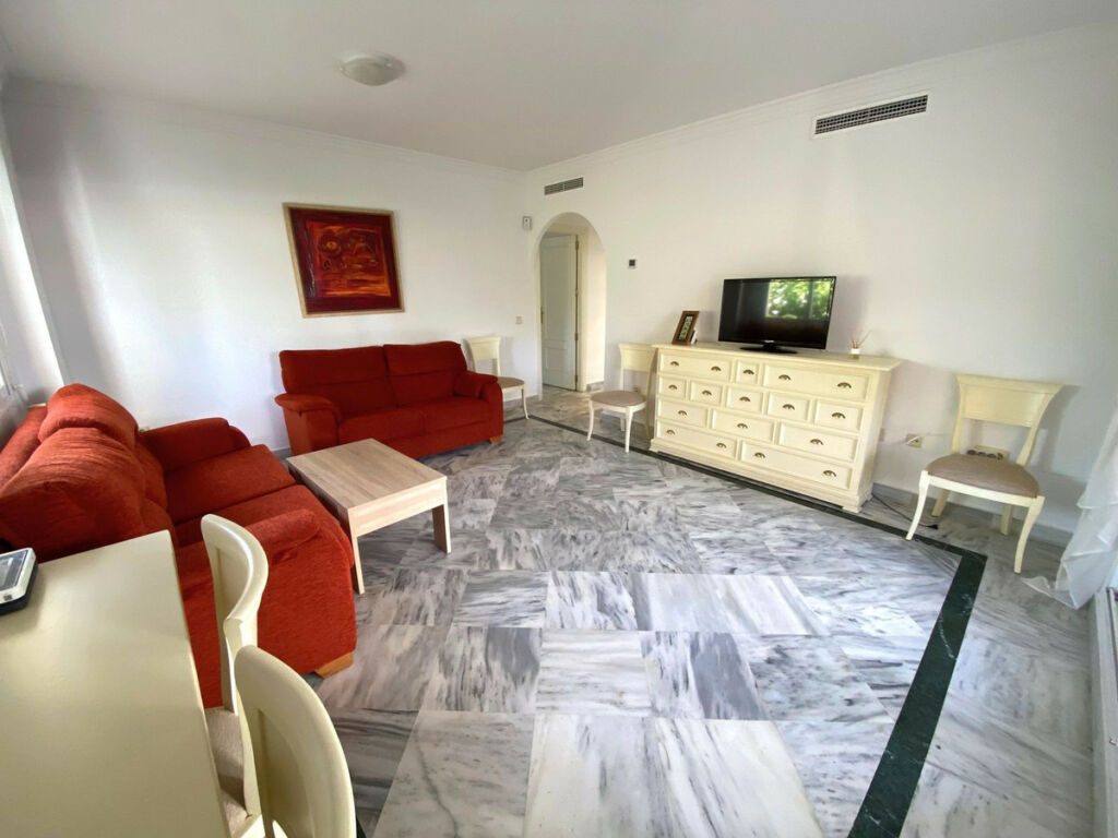 Ground Floor Apartment Nueva Andalucía Málaga - image 9