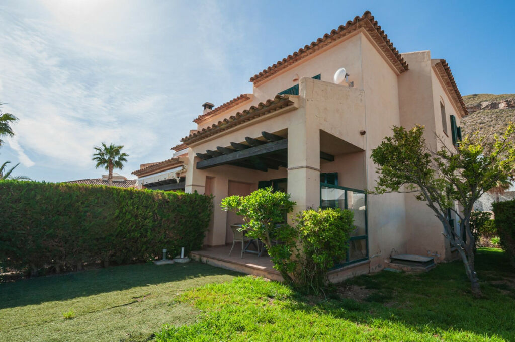 Townhouse Finestrat Alicante - image 9