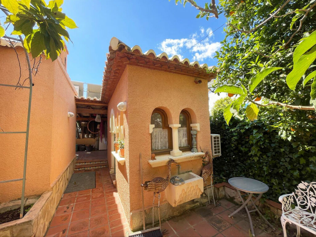 Detached Villa Benissa Alicante - image 9