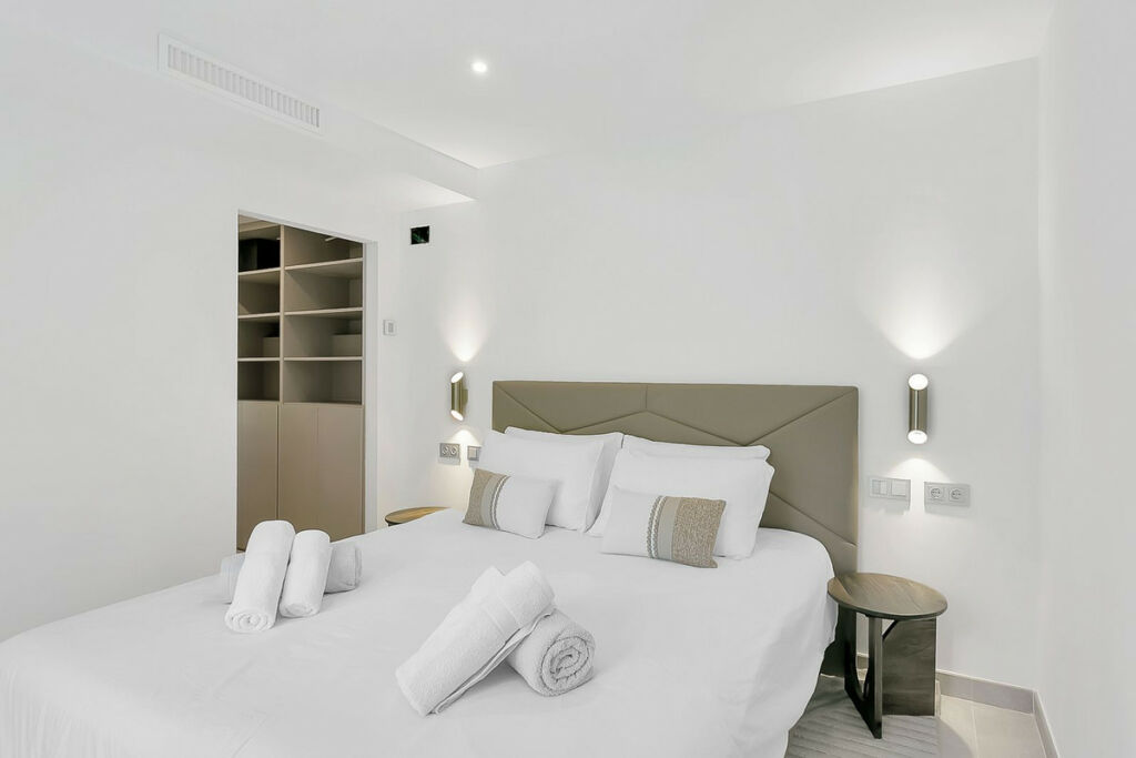 Detached Villa Cabopino Málaga - image 92