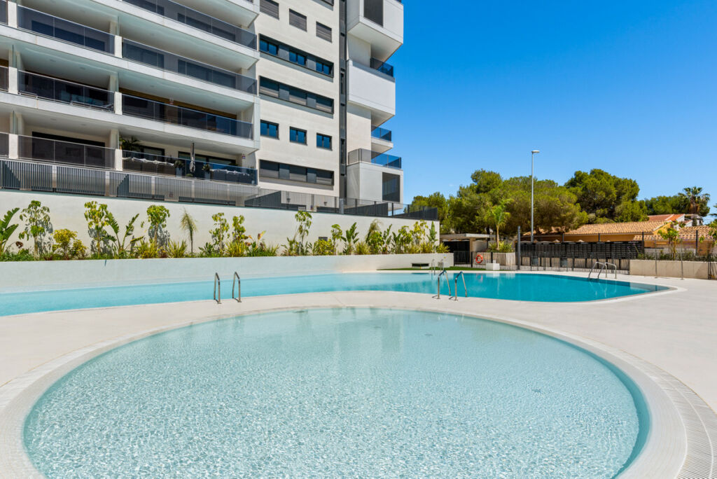 Middle Floor Apartment Campoamor Alicante