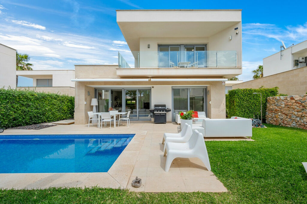Detached Villa Vista Bella Golf Alicante