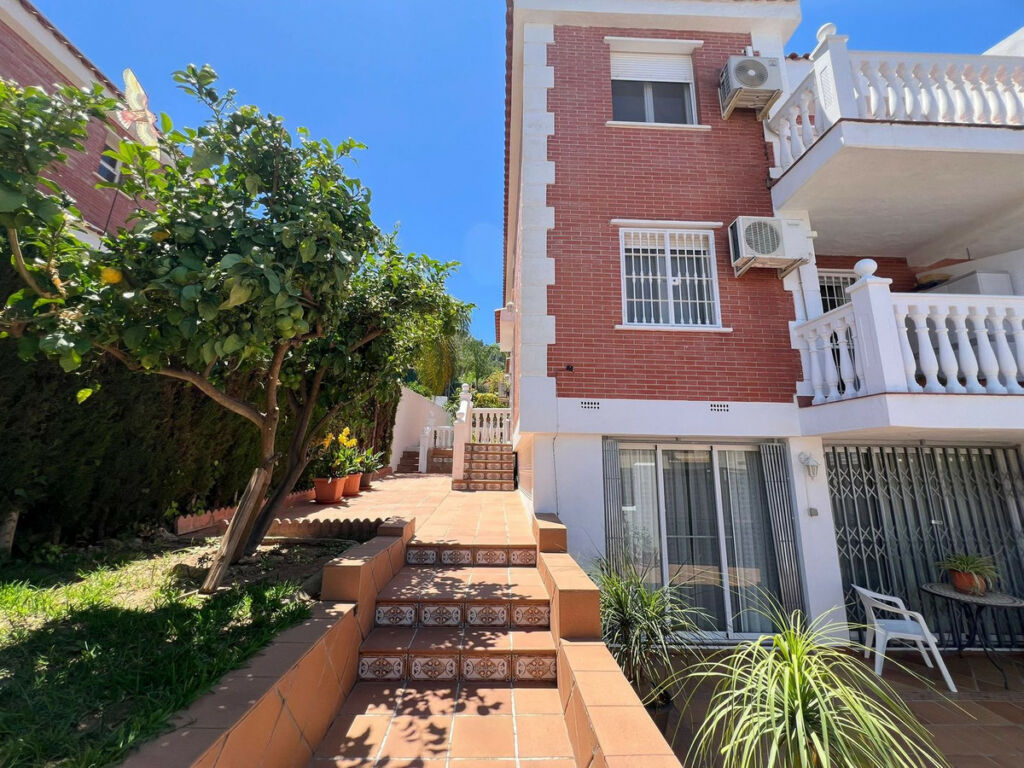 Semi-Detached House Alhaurín de la Torre Málaga - image 3
