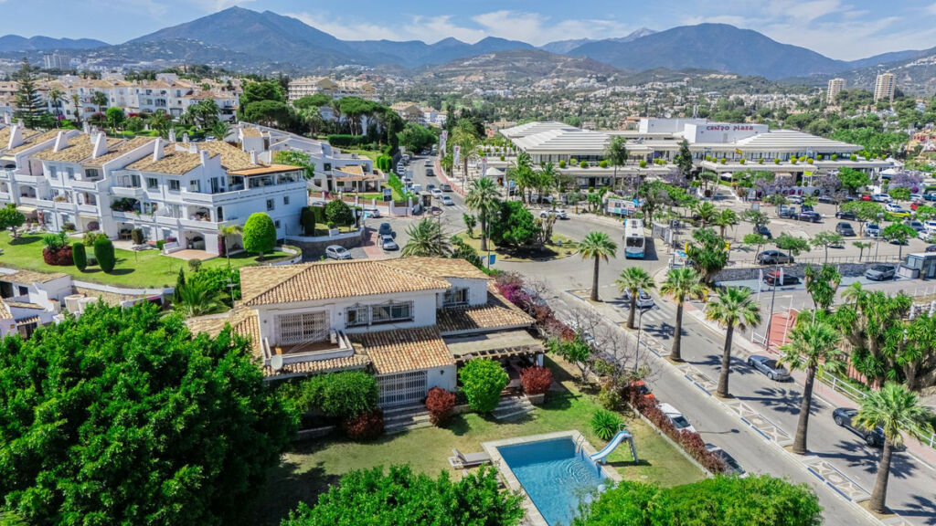 Detached Villa Nueva Andalucía Málaga