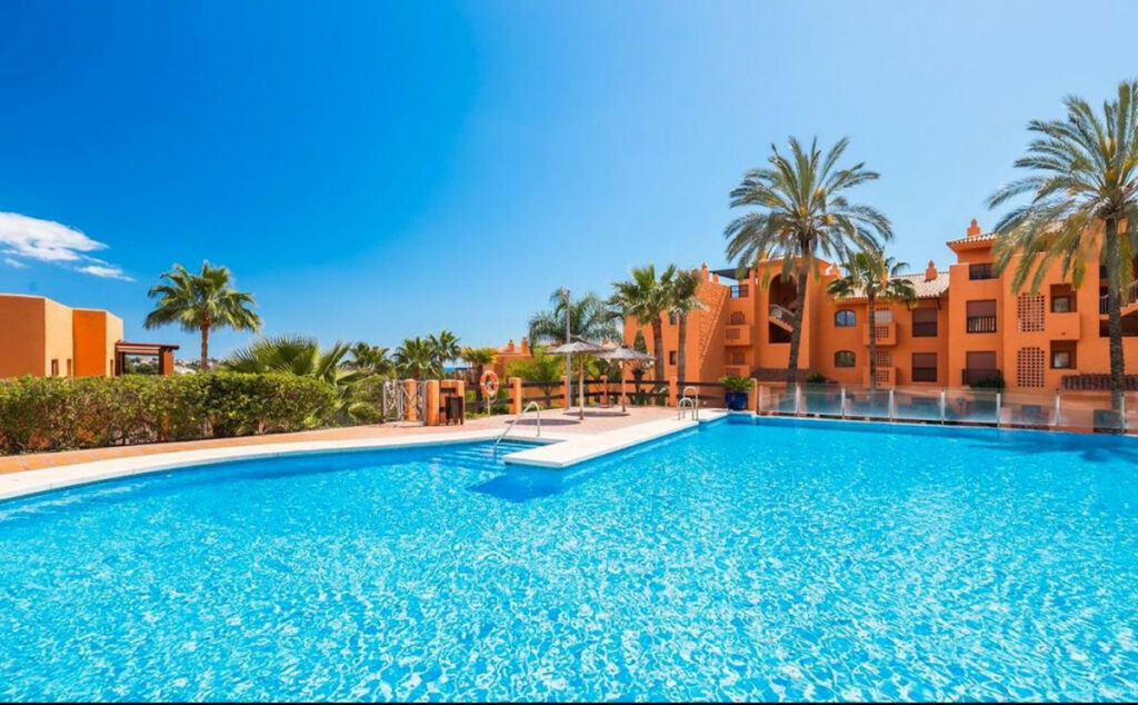 Middle Floor Apartment Benahavís Málaga