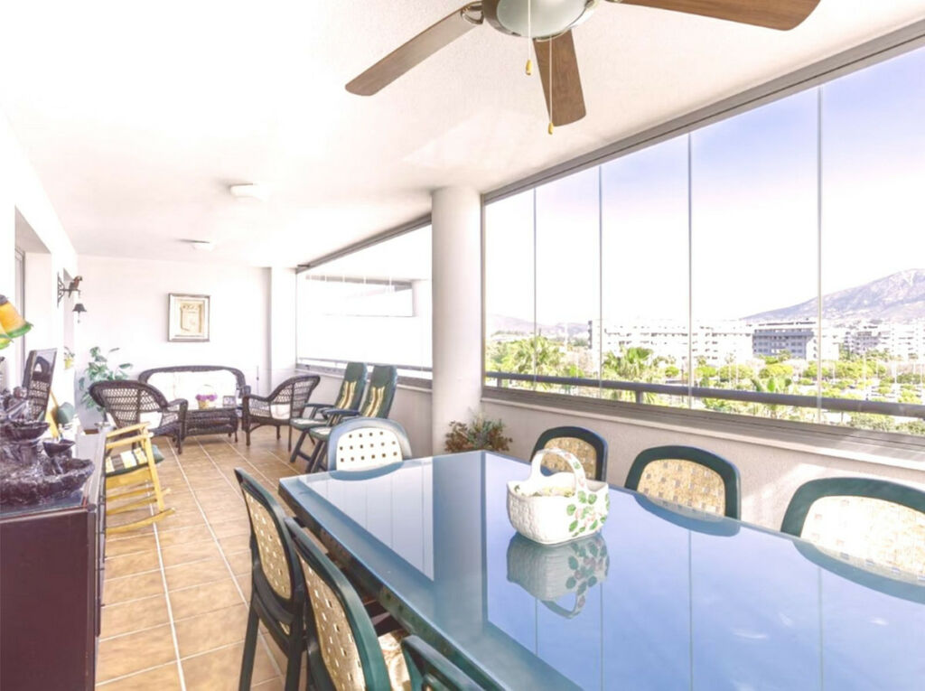 Middle Floor Apartment Fuengirola Málaga