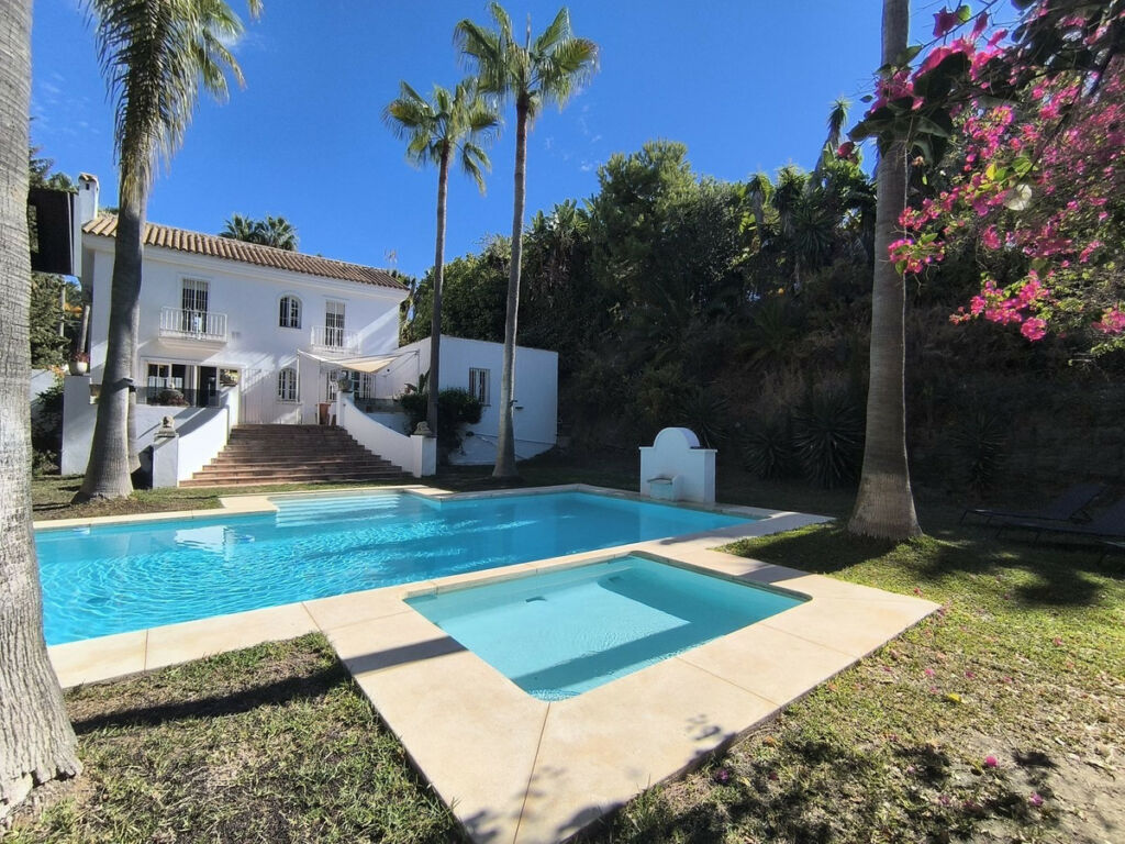 Detached Villa Estepona Málaga