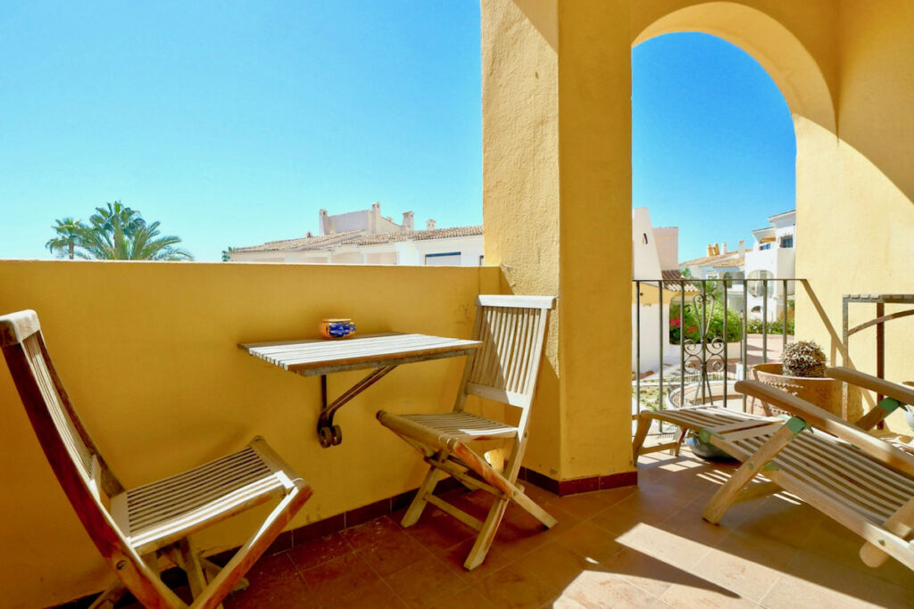 Middle Floor Apartment Puerto de Cabopino Málaga