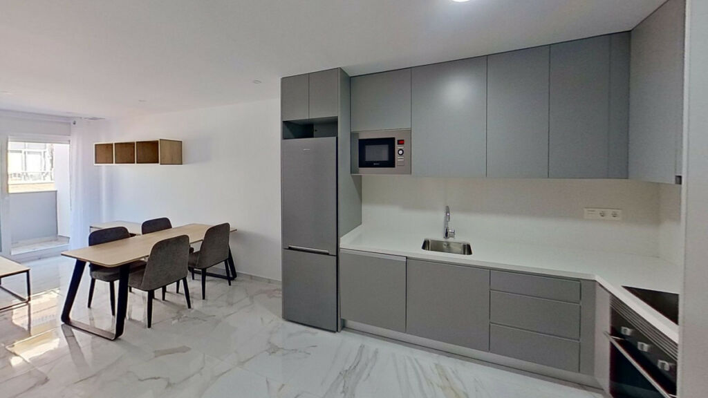 Middle Floor Apartment Torrevieja Alicante
