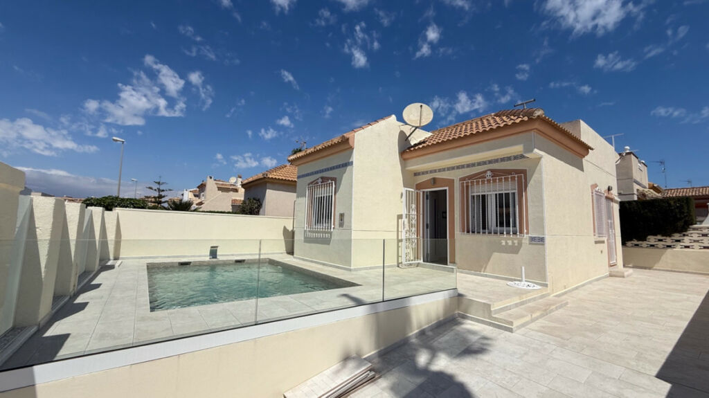 Detached Villa Torrevieja Alicante
