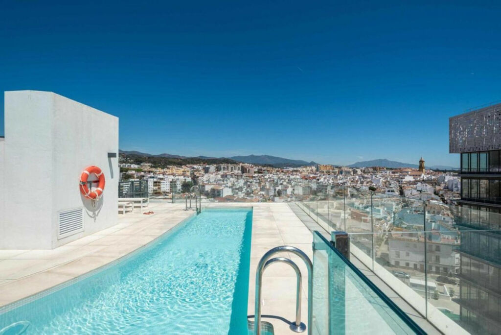 Middle Floor Apartment Estepona Málaga