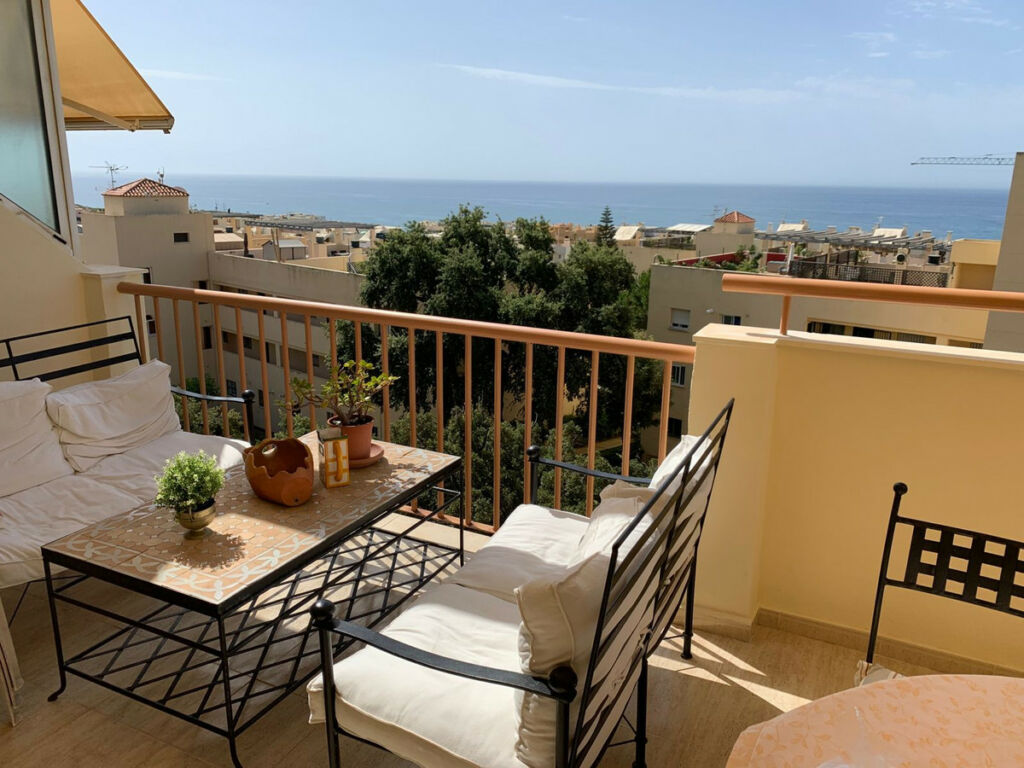Top Floor Apartment Calahonda Málaga