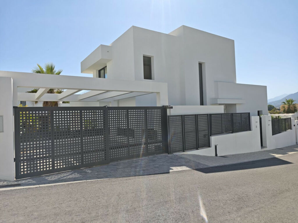 Detached Villa Río Real Málaga
