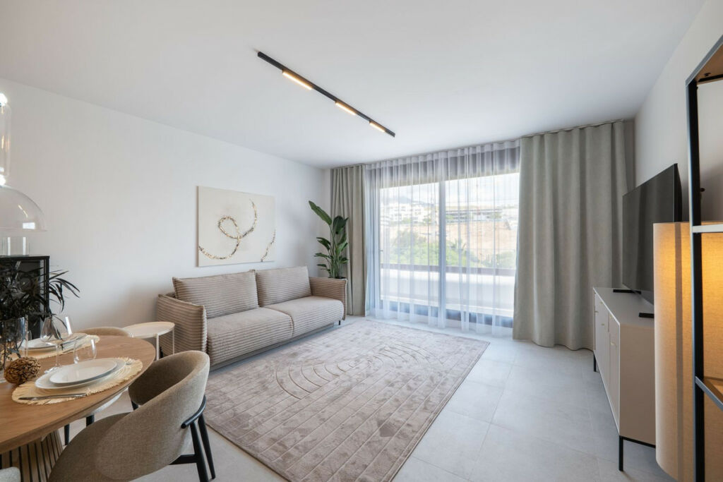Middle Floor Apartment Estepona Málaga