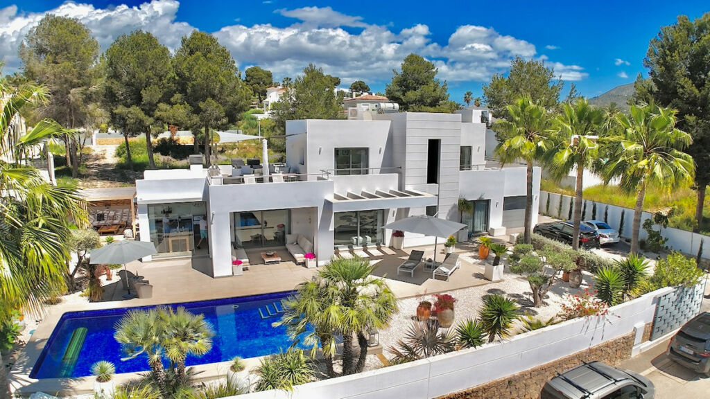 Detached Villa Moraira Alicante - image 2
