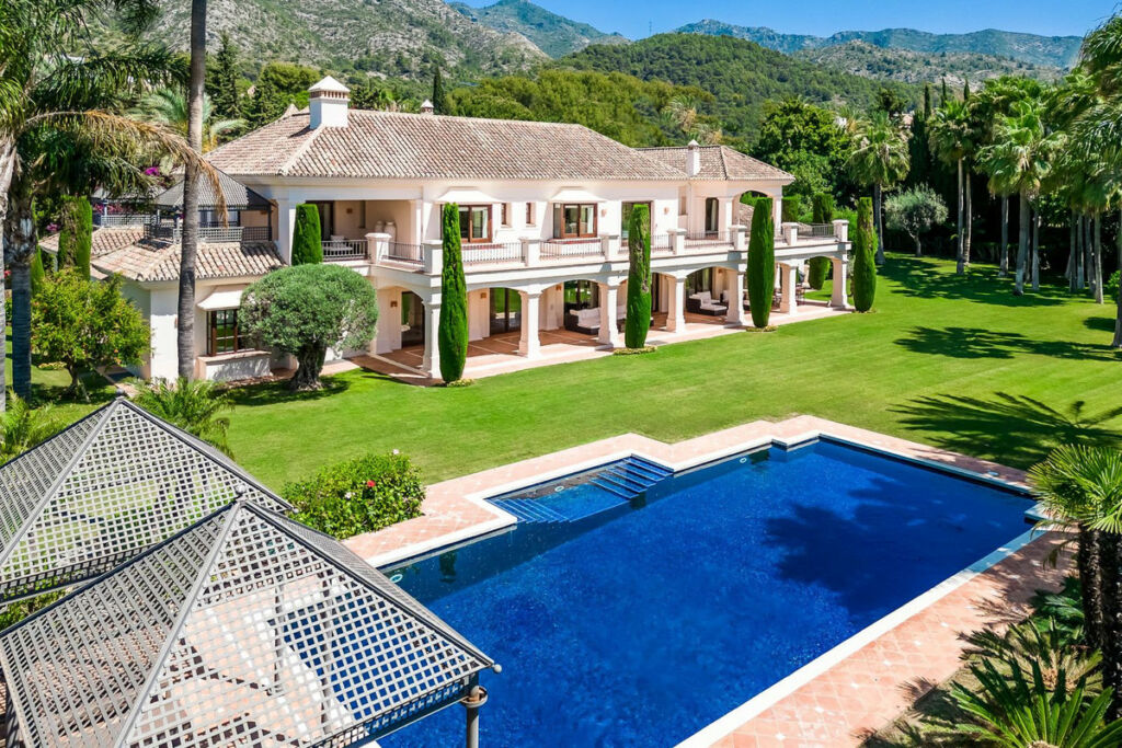 Detached Villa Sierra Blanca Málaga