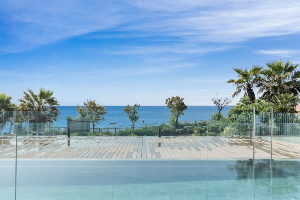Middle Floor Apartment Estepona Málaga