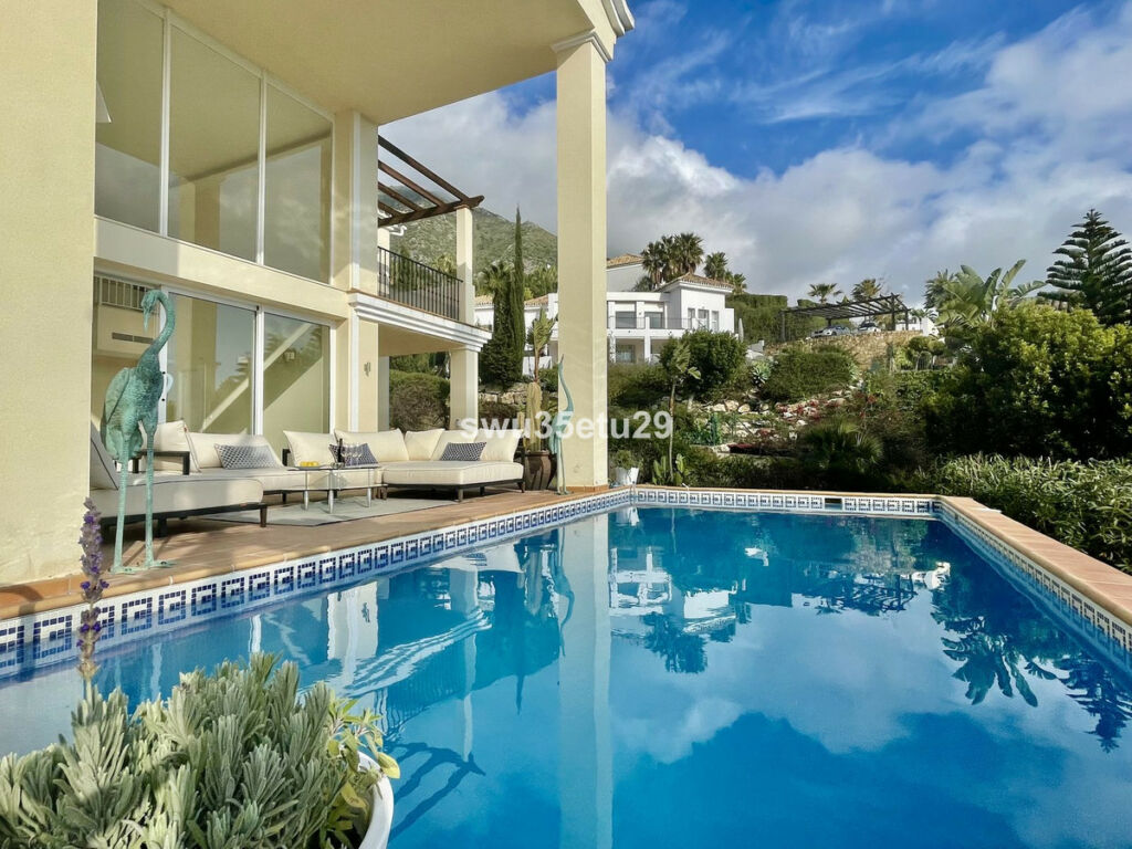 Detached Villa Istán Málaga