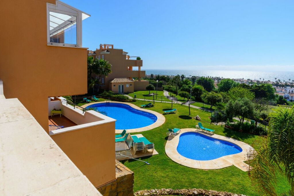 Middle Floor Apartment Casares Playa Málaga