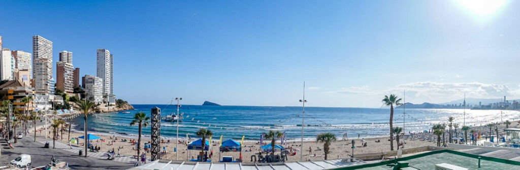Middle Floor Apartment Benidorm Alicante - image 3