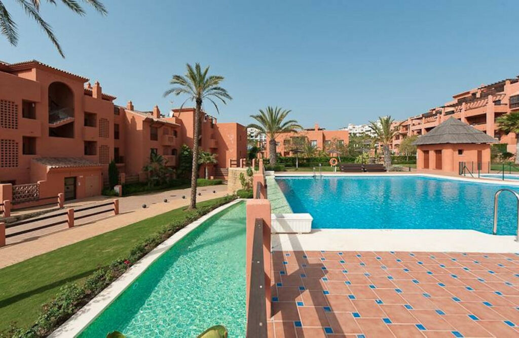 Middle Floor Apartment Benahavís Málaga - image 31