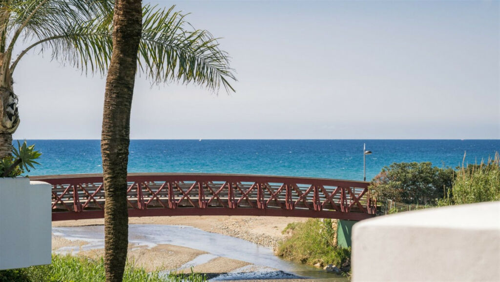 Middle Floor Apartment Los Monteros Málaga