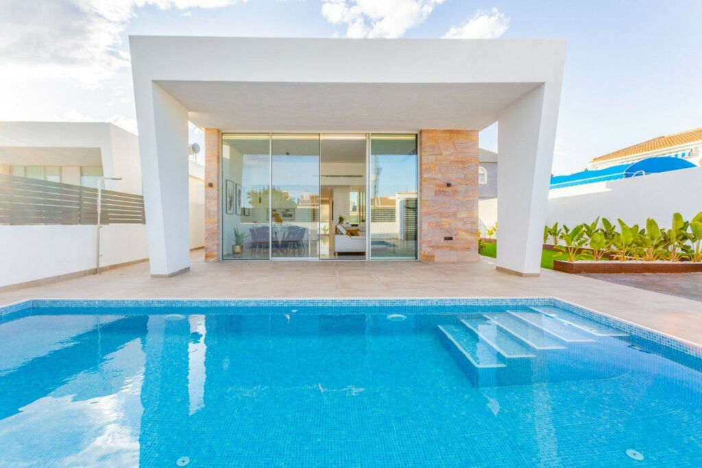 Detached Villa Torrevieja Alicante
