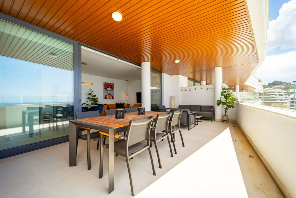 Middle Floor Apartment Fuengirola Málaga - image 10