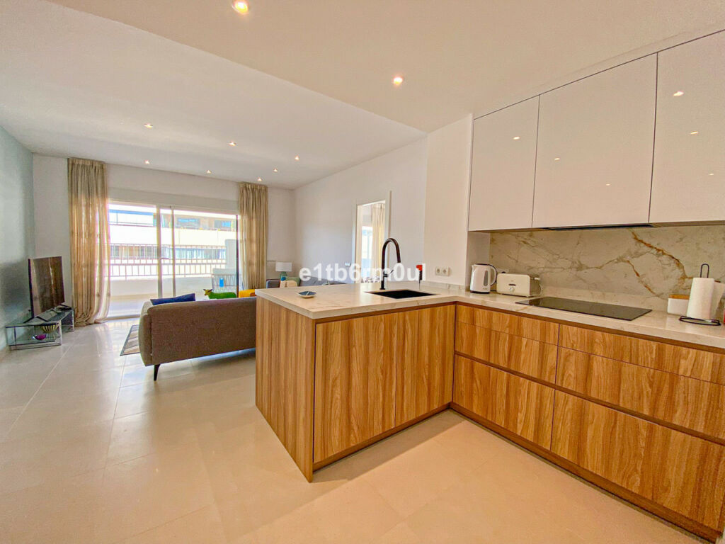 Penthouse The Golden Mile Málaga - image 10