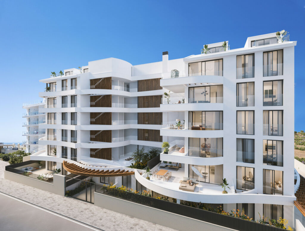 Middle Floor Apartment Benalmadena Málaga - image 10