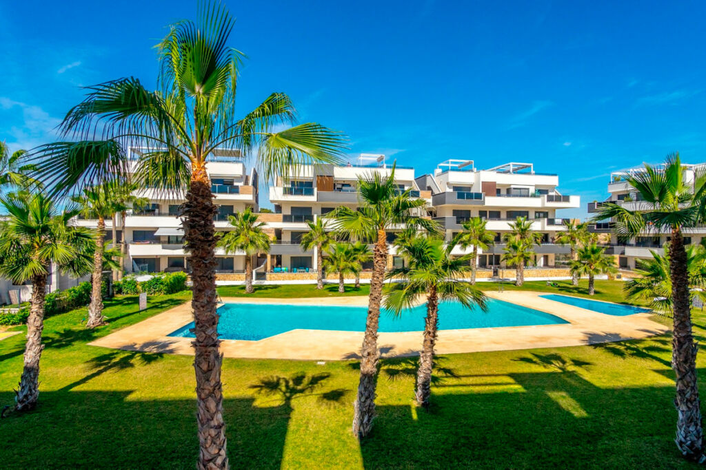 Middle Floor Apartment Los Altos Alicante - image 10