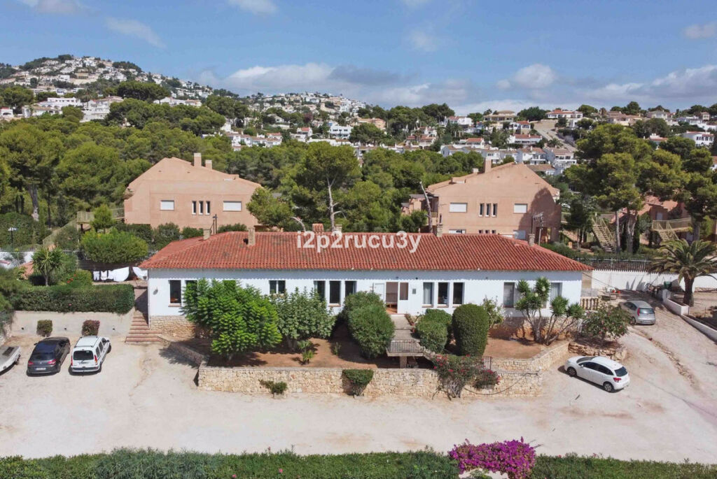 Detached Villa Moraira Alicante - image 10
