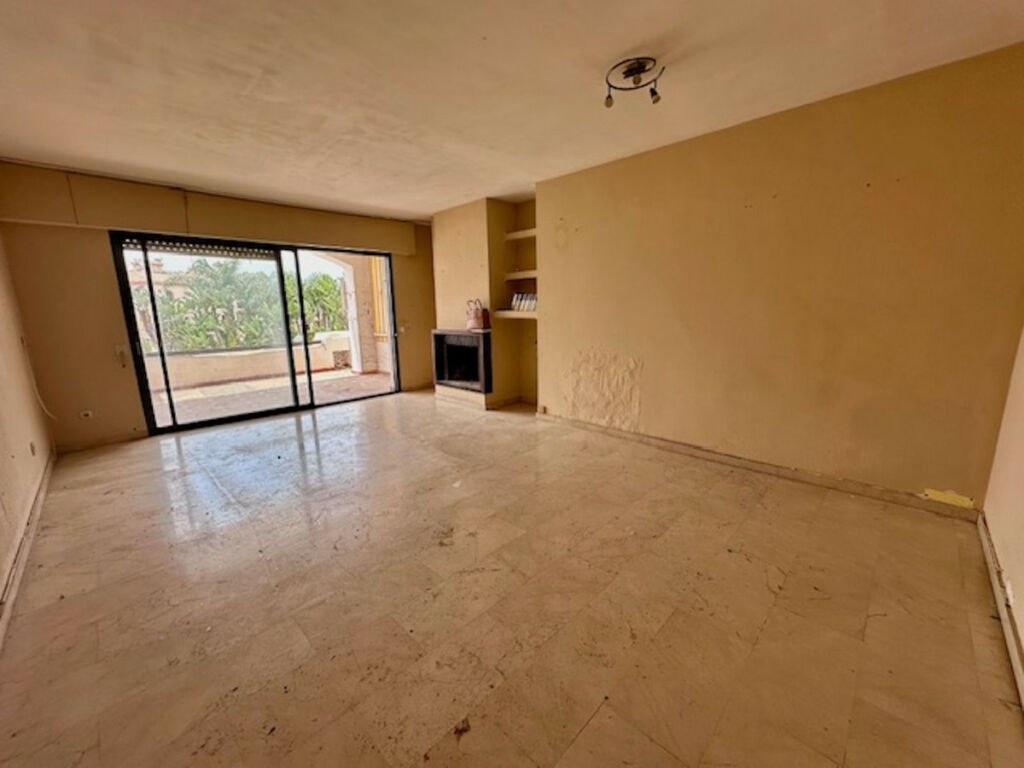 Middle Floor Apartment Estepona Málaga - image 10
