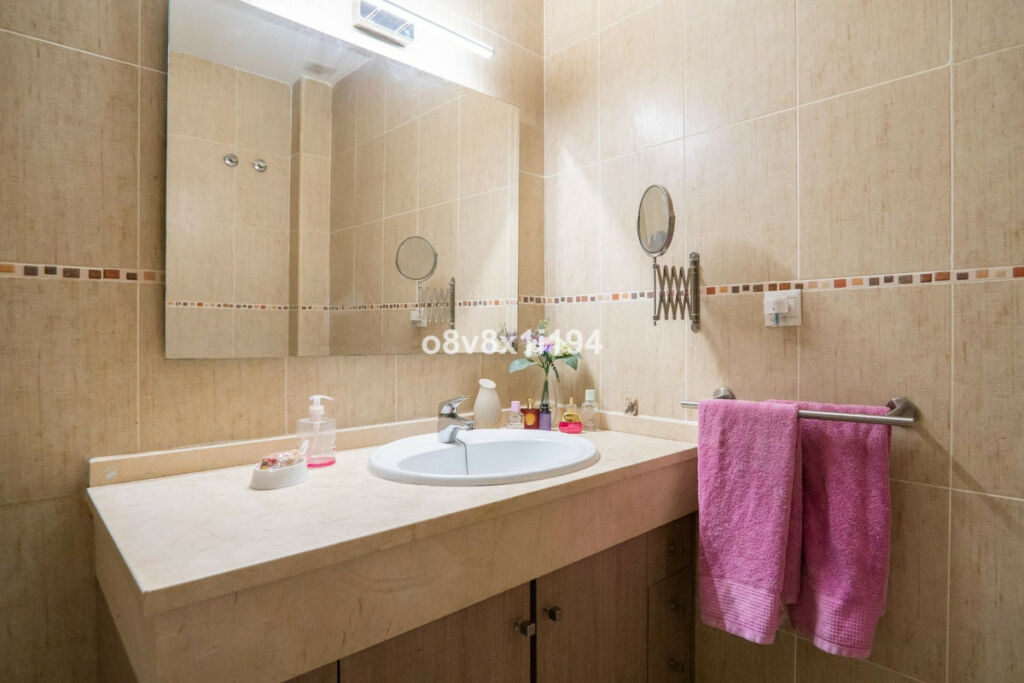 Townhouse Benajarafe Málaga - image 10