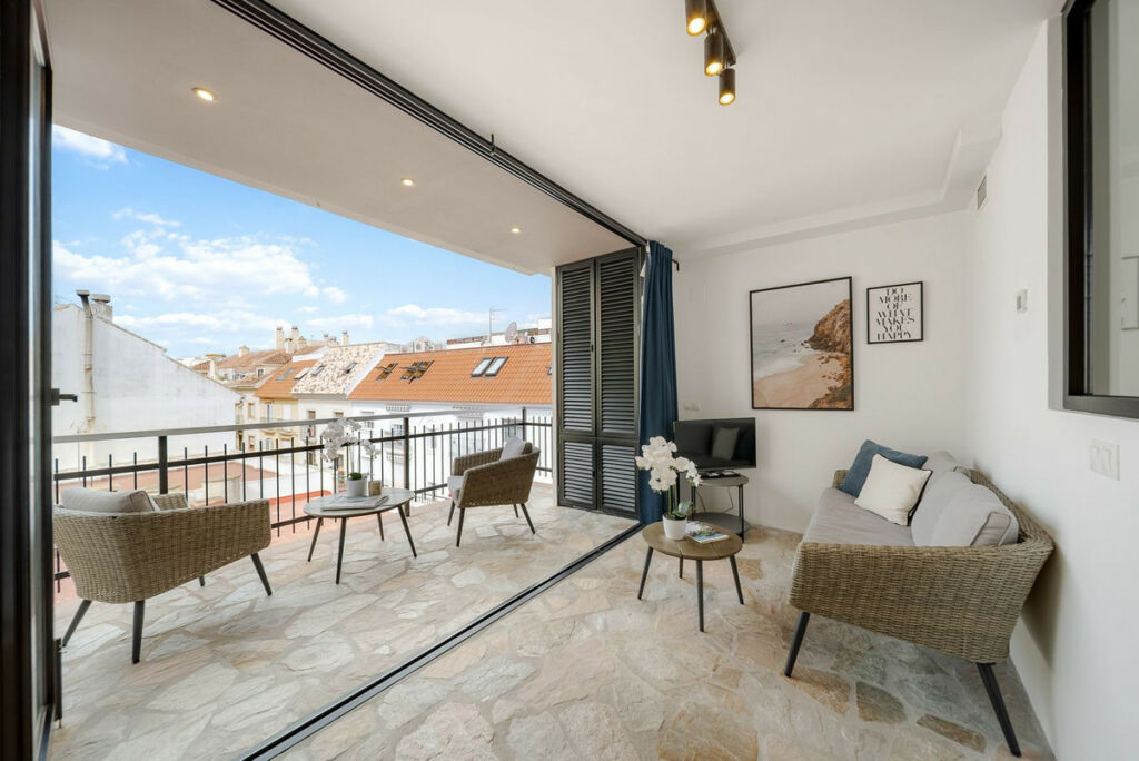 Top Floor Apartment Fuengirola Málaga - image 5