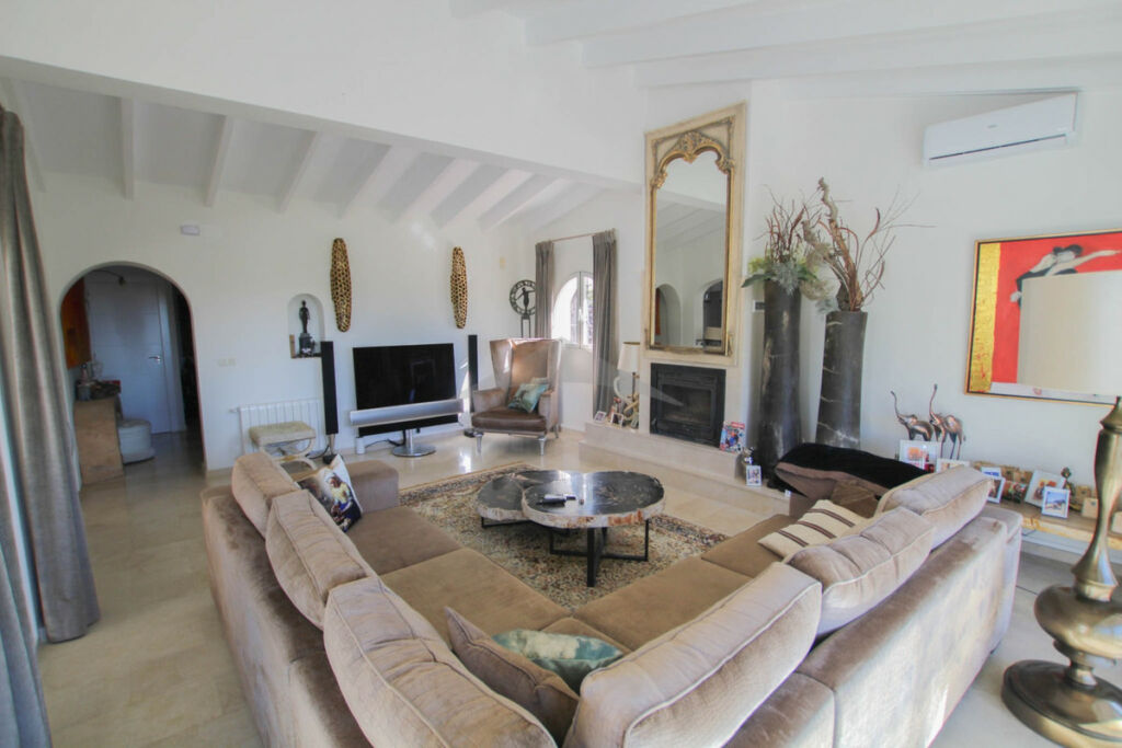Detached Villa Benissa Alicante - image 10