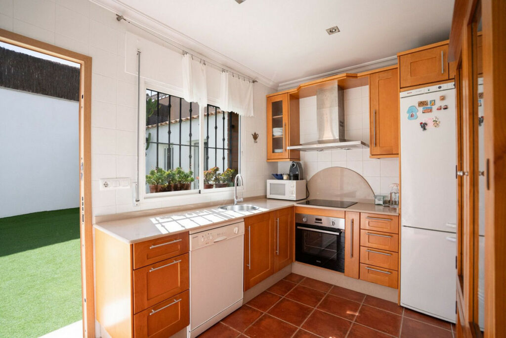 Detached Villa Torre de la Horadada Alicante - image 11