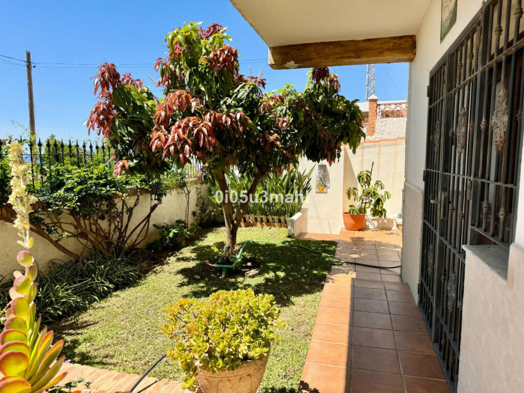 Detached Villa La Cala del Moral Málaga - image 16